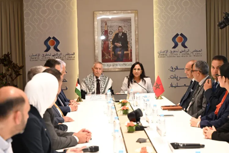 وفد من منظمة التحرير الفلسطينية يزور وكالة بيت مال القدس الشريف بالرباط