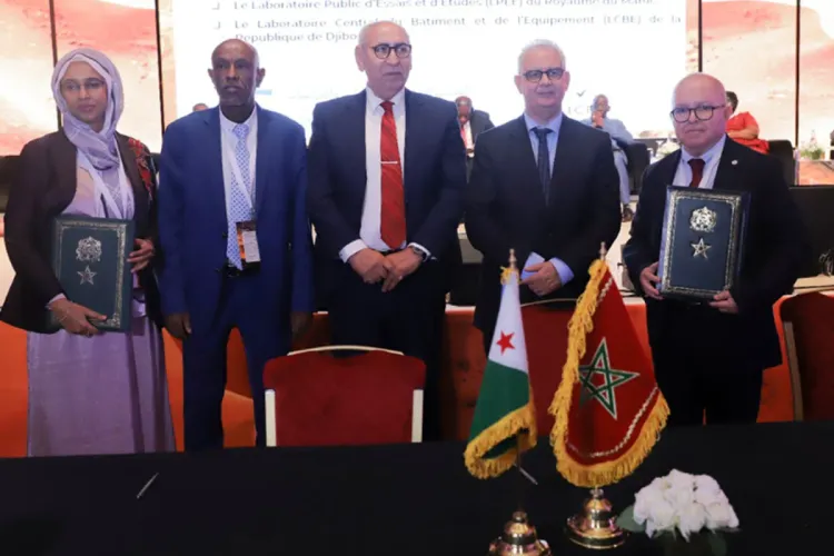 المؤتمر الوطني للطرق 2022 : توقيع اتفاقية شراكة بين وزارة التجهيز والماء وولاية جهة الداخلة