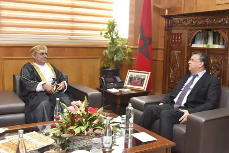 عبد اللطيف وهبي يجتمع بسفير سلطنة عمان سعيد بن محمد البرعي