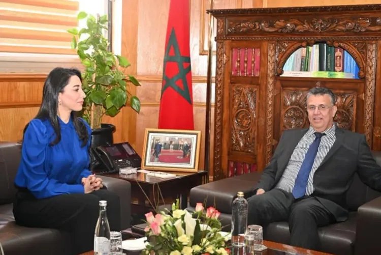 السيد عبد اللطيف وهبي يستعرض تجربة المغرب في مجال العدالة الإنتقالية أمام أمينة المظالم بأذربيجان