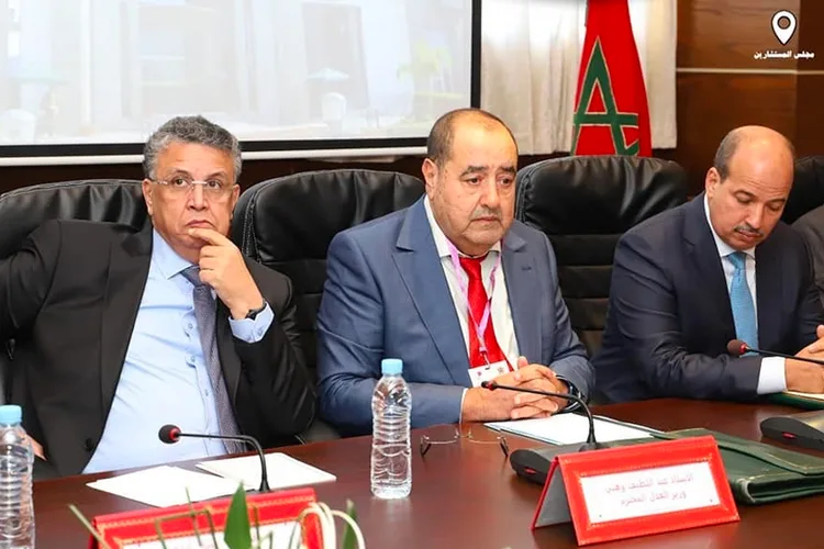 بحضور السيد عبد اللطيف وهبي: محامون يدعون إلى تطوير قانون المهنة للنهوض بمرفق العدالة