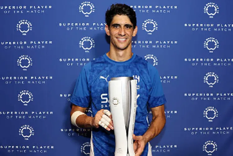 كأس العالم للأندية .. ياسين بونو يتوج بجائزة رجل مباراة الهلال السعودي وسالزبورغ النمساوي