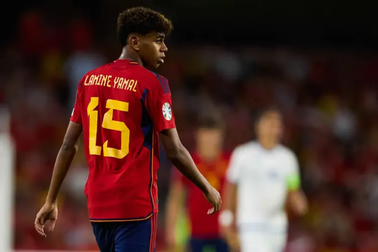 جامعة الكرة تنفي ما أوردته تقارير إعلامية إسبانية حول لامين يامال