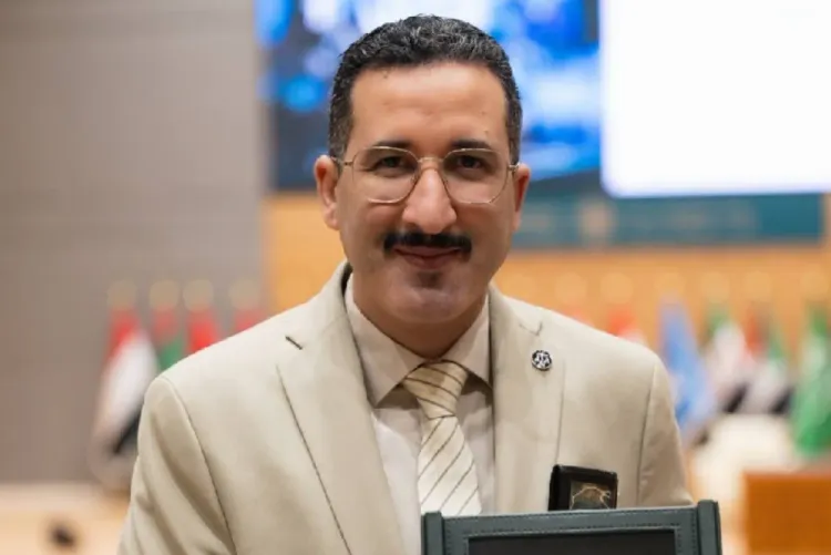 جامعة نايف العربية للعلوم الأمنية تتوج إطارا جامعيا مغربيا بجائزة التميز في التعلم الالكنروني