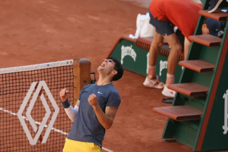 بطولة كوينز لكرة المضرب: الإسباني ألكاراز حامل اللقب يودع من ثمن النهائي