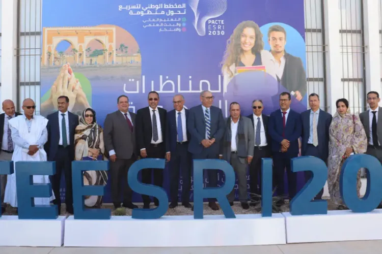 السيد عبد اللطيف ميراوي يحضر المناظرة الجهوية حول المخطط الوطني لتسريع تحول منظومة التعليم العالي بالداخلة