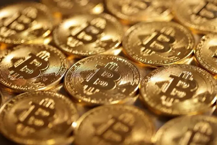 العملات المشفرة تتراجع مع تصاعد توترات هرمز.. والبيتكوين تتحرك قرب 64 ألف دولار