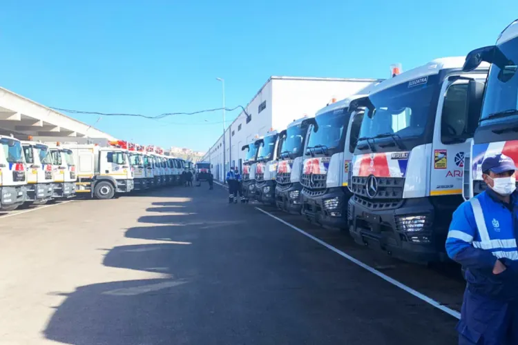 طنجة : جمع أزيد من 3900 طن من النفايات في أقل من 12 ساعة