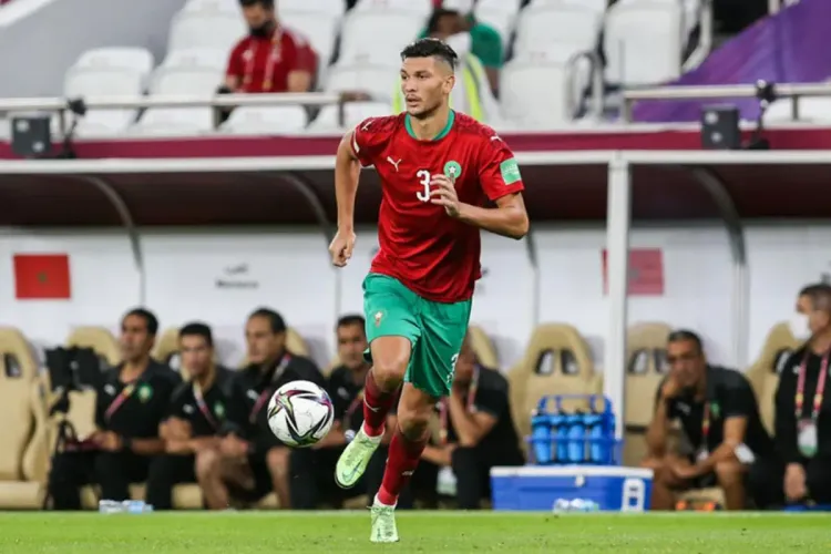 المغربي أشرف داري يلتحق بنادي ستاد بريست الفرنسي