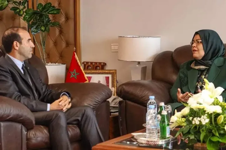 وسيط المملكة يتباحث مع  ووزيرة العدل الليبية حول تعزيز التعاون الثنائي بين البلدين