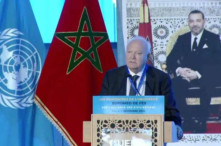 الحوار بين الأديان والثقافات: السياسة المتبصرة لجلالة الملك تحظى بالإشادة خلال الملتقيات الأورومتوسطية بفاس