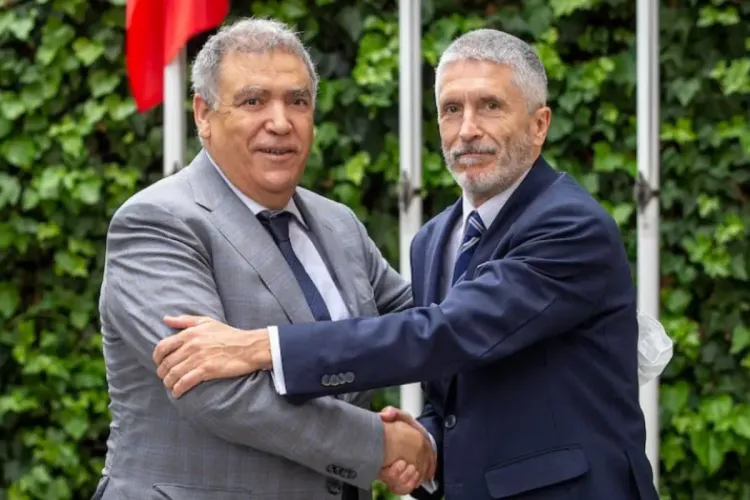 السيد عبد الوافي لفتيت يجري مباحثات مع وزير الداخلية الإسباني