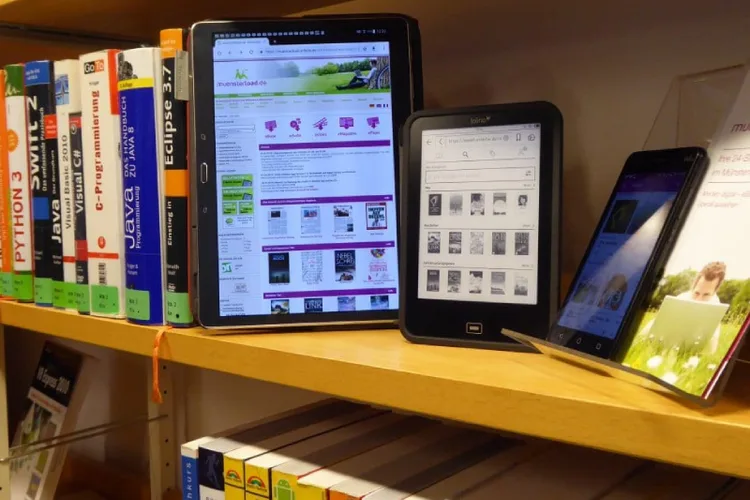 الكتاب الإلكتروني والورقي .. رهانات وتحديات في خضام الثورة الرقمية