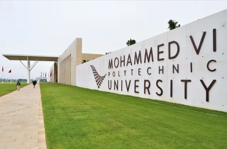 مجموعة OCP وجامعة UM6P وشركة Regrow توقع شراكة استراتيجية لتطوير نظام خاص بالتربة الإفريقية