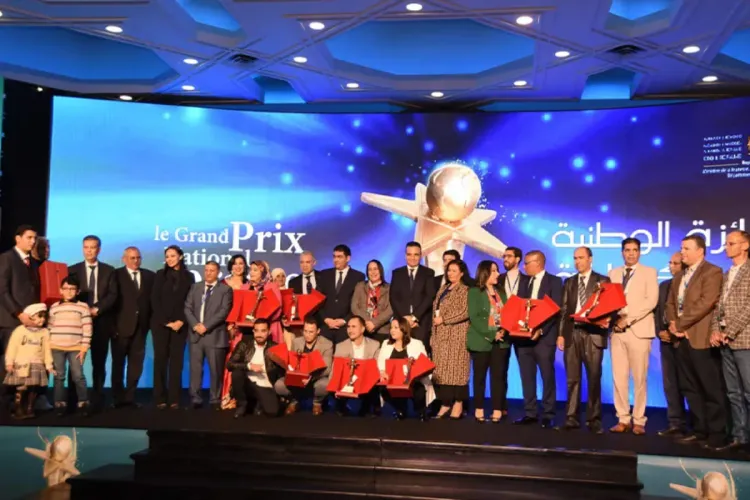 تتويج الفائزين بالجائزة الوطنية الكبرى للصحافة في دورتها العشرين