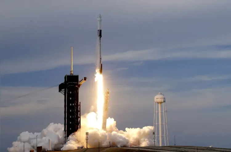 الولايات المتحدة: سحب صواريخ فالكون 9 من الخدمة مؤقتا
