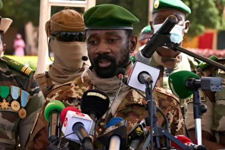 الكولونيل عاصمي غويتا يصدر عفوا عن 49 عسكريا إيفواريا اعتقلوا في باماكو