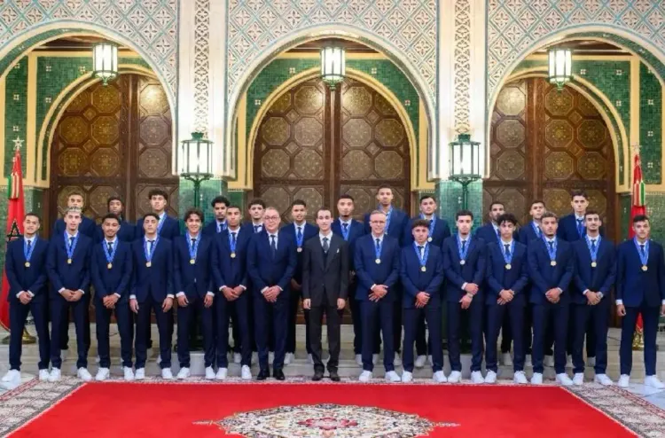 بتعليمات سامية من جلالة الملك، صاحب السمو الملكي ولي العهد الأمير مولاي الحسن يترأس حفلا أقامه جلالته على شرف أعضاء المنتخب الوطني لكرة القدم لأقل من 20 سنة، بطل العالم