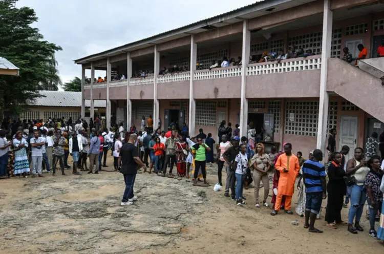 الانتخابات الرئاسية 2025 .. أحزاب المعارضة تدعو إلى إصلاحات عميقة للعملية الانتخابية في كوت ديفوار