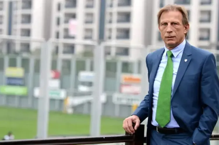 وفاة المدرب الألماني السابق كريستوف داوم