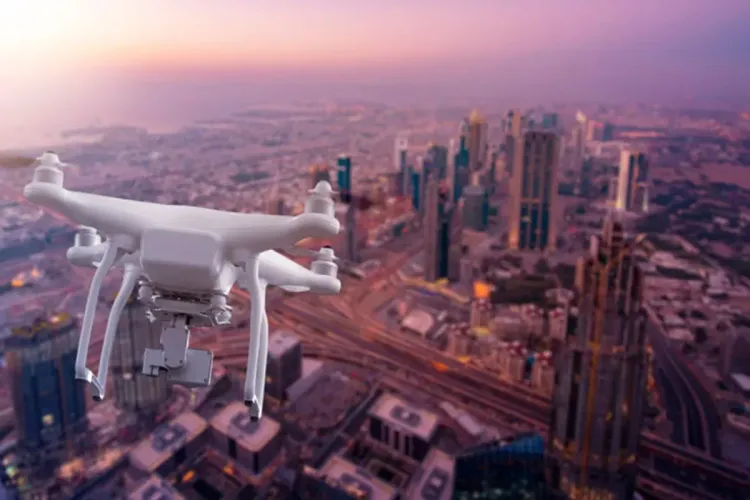 الإمارات ....منع استخدام الطائرات بدون طيار