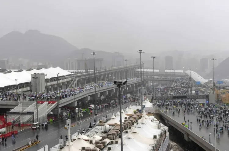 أمطار غزيرة على المشاعر المقدسة رغم تسجيل درجات حرارة قياسية