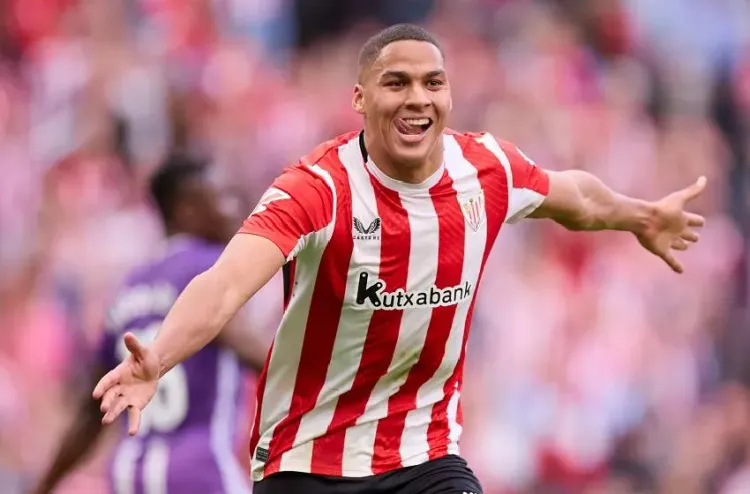 الدولي المغربي مروان سنادي يستأنف التداريب مع أتليتيك بيلباو بعد أربعة أشهر من خضوعه لعملية جراحية