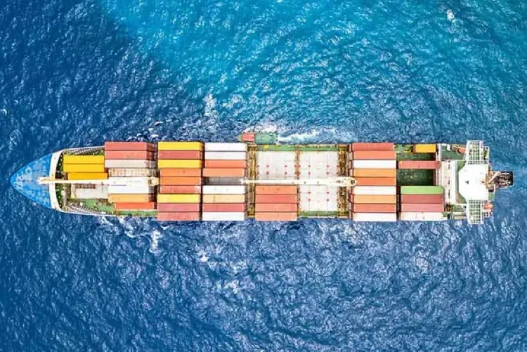 تكاليف الشحن البحري حول العالم ارتفعت إلى مستويات قياسية خلال العامين الأخيرين (فاينانشال تايمز)