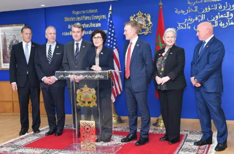 بودابست.. تسليم الوسام العلوي من درجة الحمالة الكبرى لسفير هنغاريا السابق بالمغرب