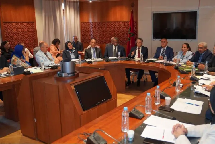 لجنة العدل بمجلس النواب تصادق على مشروع القانون المتعلق بتنظيم مهنة العدول بعد قرار المحكمة الدستورية القاضي بعدم دستورية بعض مقتضياته