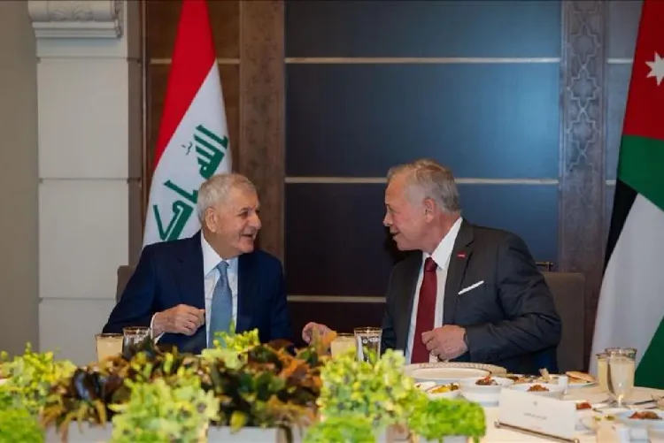 العاهل الأردني ورئيس الوزراء العراقي يبحثان بعمان أبرز المستجدات الاقليمية