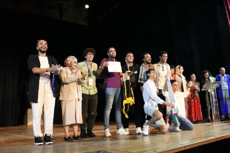 المهرجان الدولي للمسرح الجامعي للدار البيضاء يرسخ مكانته كأحد أبرز المواعيد المسرحية على الصعيدين الوطني والدولي (منظمون)