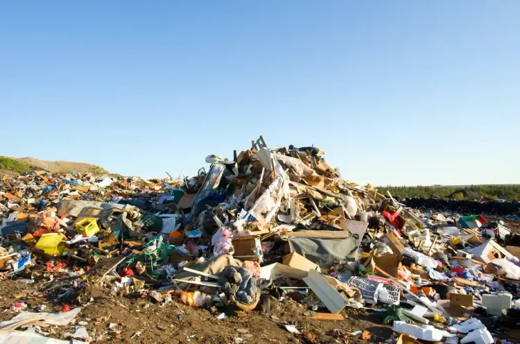 كينيا: الشرطة تفتح تحقيقا بعد العثور على جثث 6 نساء في مكب للنفايات بنيروبي