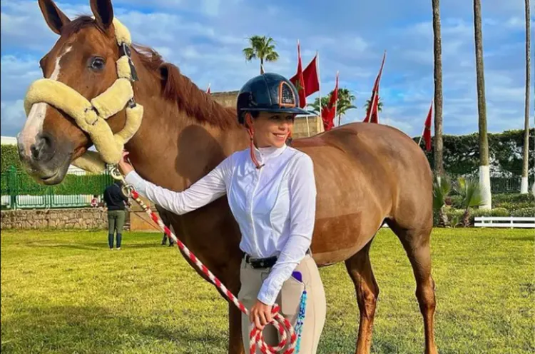 أسبوع الفرس 2024: الفارسة لينا الورزازي تتوج بطلة للمغرب لفئة الكبار "متوسط" في القفز على الحواجز