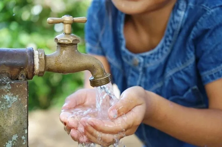 المكتب الوطني للكهرباء والماء الصالح للشرب يدعو إلى ترشيد استهلاك الماء واستعماله بشكل مسؤول ومعقلن