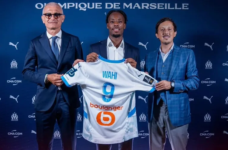 مرسيليا يتعاقد مع المهاجم إيلي واهي