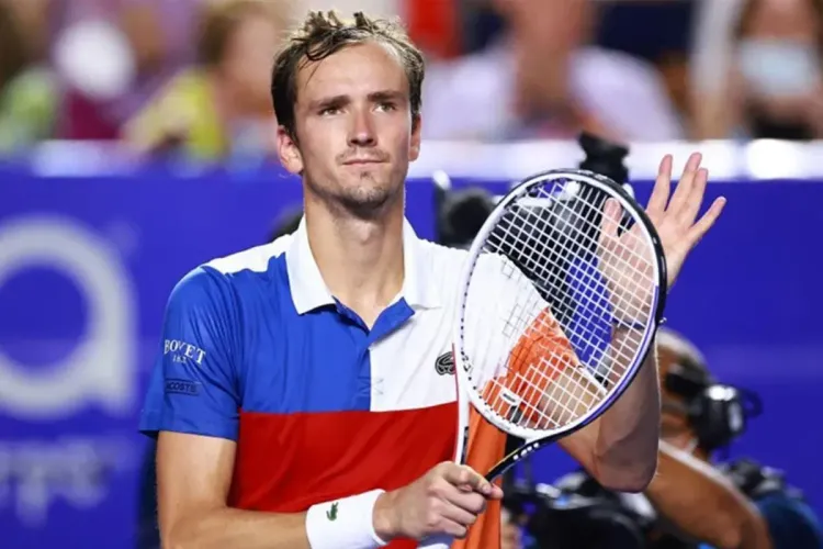 الروسي مدفيديف يفوز على موراي و يبلغ الدور الثالث لدورة ميامي لكرة المضرب