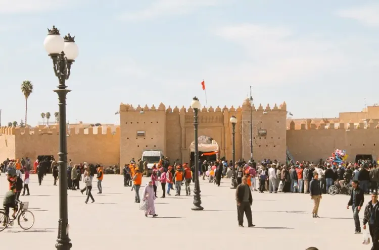 ساحة باب سيدي عبد الوهاب بوجدة.. تراث تاريخي وفضاء ترفيهي