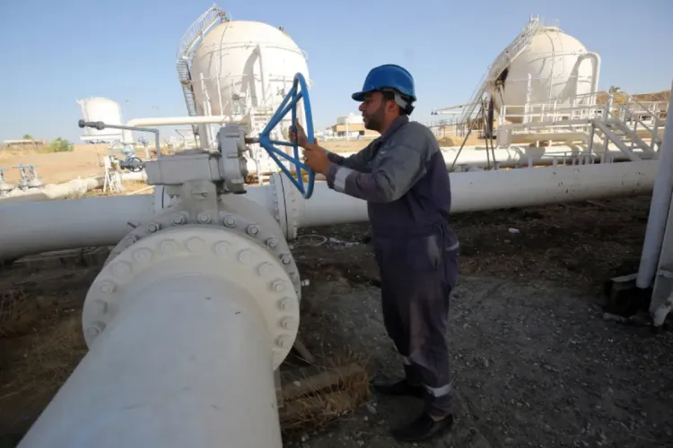 النفط خام برنت إلى ما دون 100 دولار للمرة الأولى منذ أبريل