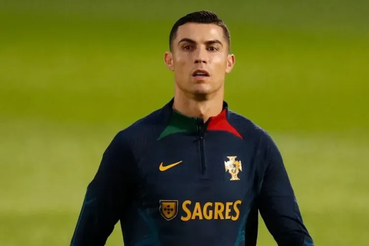 مانشستر يونايتد يفسخ عقد رونالدو