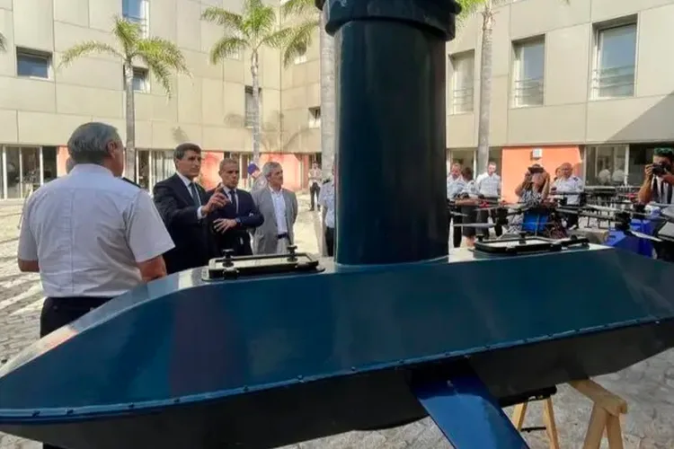 اسبانيا ..ضبط “غواصات مسيرة” لتهريب الحشيش من شمال المغرب