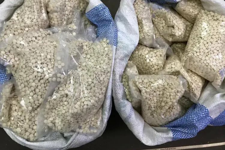 السعودية: إحباط محاولة تهريب 2.8 مليون قرص مخدر ونحو 29 طناً من مادة القات