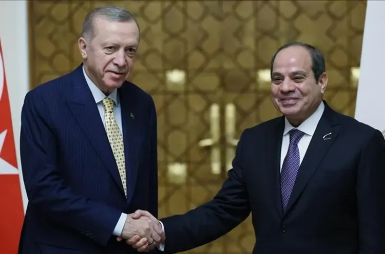 الرئيس المصري يتوجه إلى تركيا في زيارة رسمية