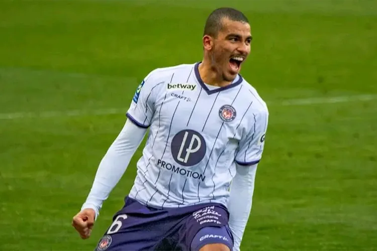 أبوخلال يقود تولوز  للفوز بسداسية بكأس فرنسا