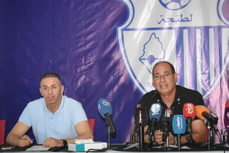 بادو الزاكي مدربا لاتحاد طنجة لأربع سنوات