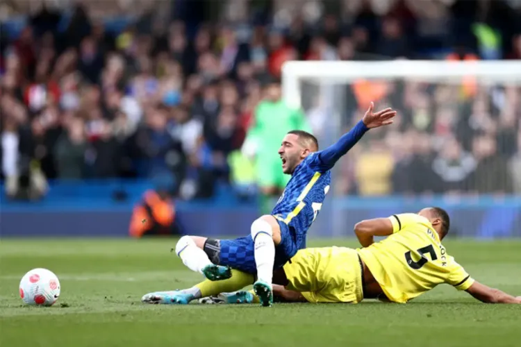 تشيلسي ... هزيمة رفاق حكيم زياش برباعية