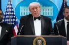 Tirs au gala de la presse à Washington : un suspect arrêté muni de "plusieurs armes" (Trump)