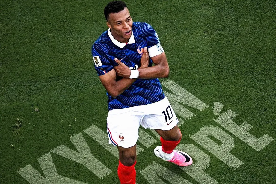 Mondial-2026: Grâce à son doublé face à l’Angleterre, Mbappé détrône Messi au sommet des Buteurs