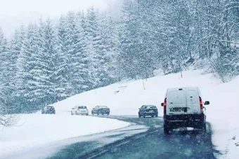 Averses orageuses, chutes de neige et fortes rafales de vent, mardi et mercredi, dans plusieurs provinces (bulletin d’alerte)