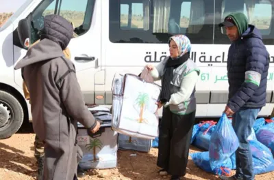 Guercif: Les campagnes de solidarité se poursuivent pour venir en aide aux familles touchées par la vague de froid